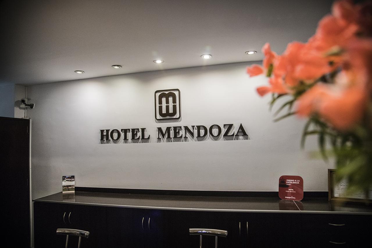 Hotel Mendoza Buitenkant foto