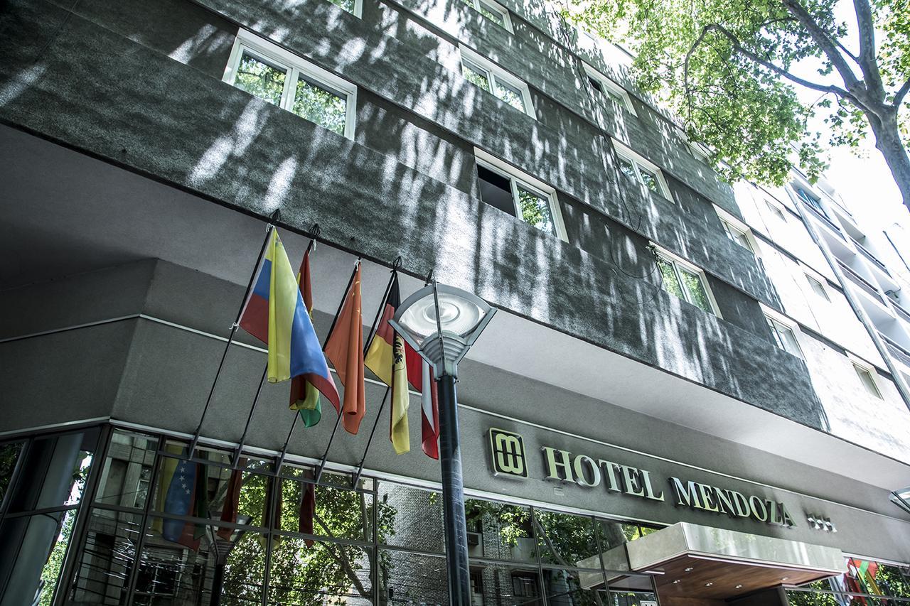 Hotel Mendoza Buitenkant foto